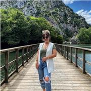 Soy una estudiante de 19 años que quiere impartir clases de lengua castellana y literatura a niños inferiores a 4 de la ESO o en el mismo